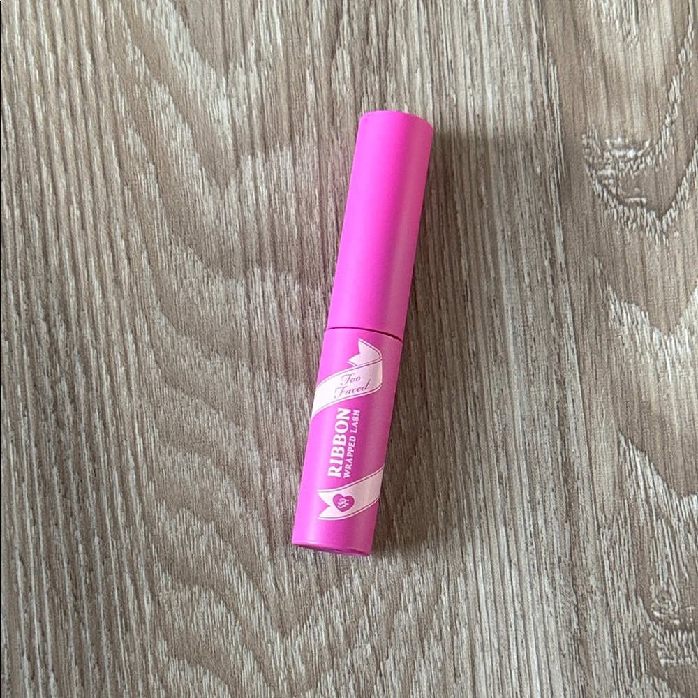 Too Faced Ribbon Black Mascara